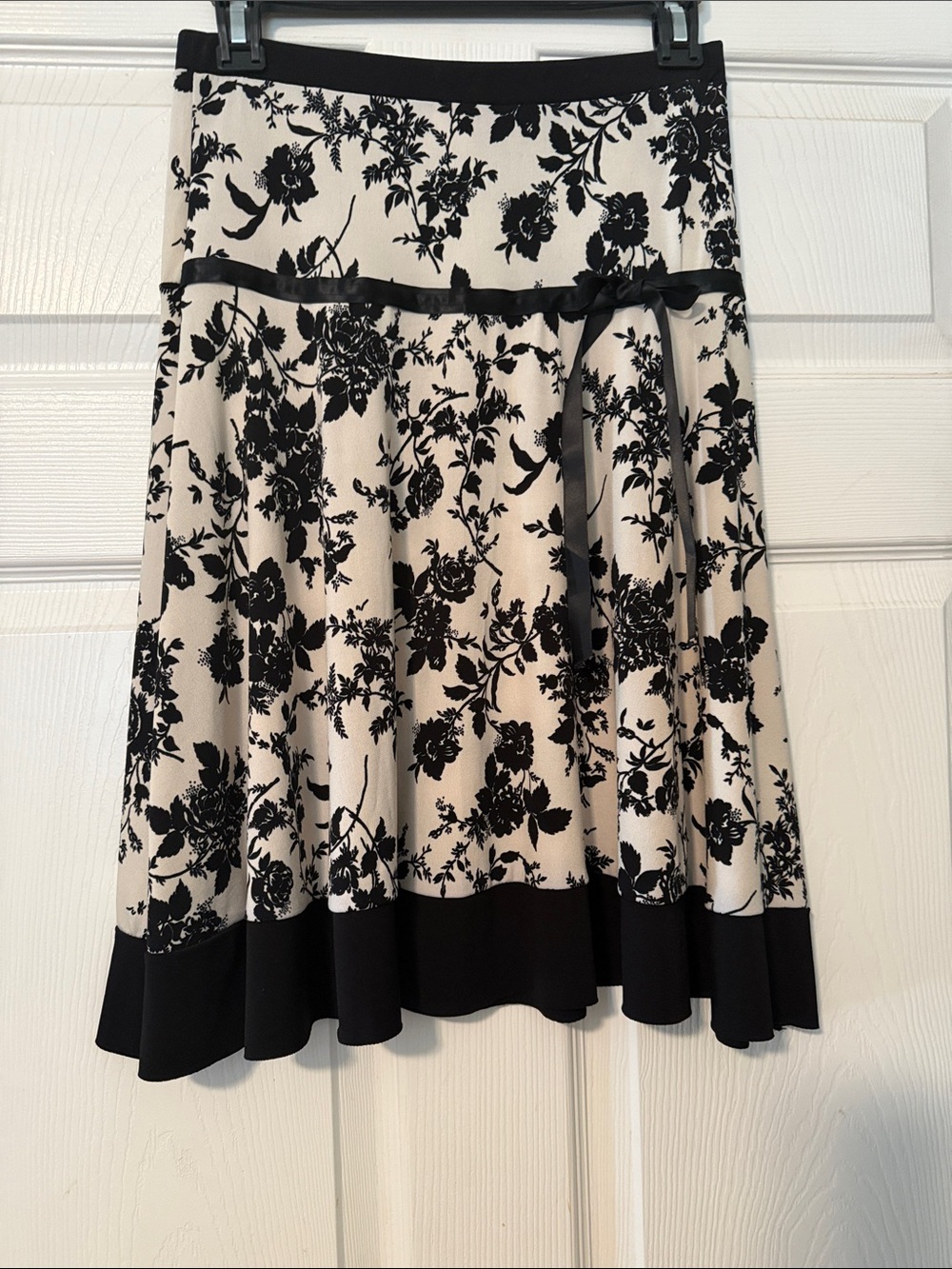 Body Central Black and White Floral Circle Skirt